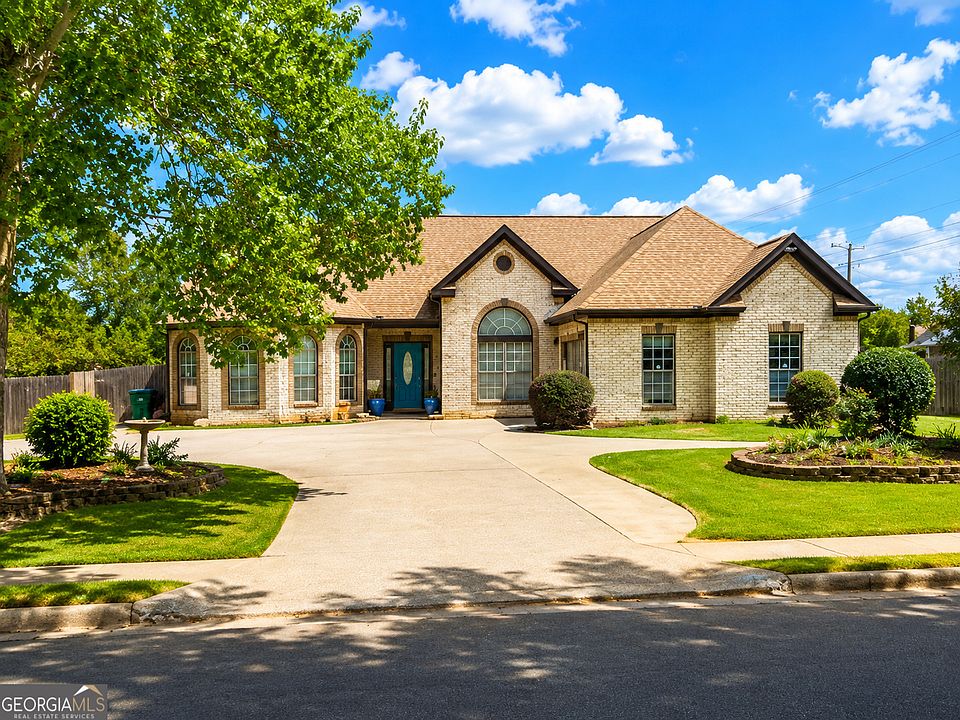 1st image of 100 Wyckliffe Dr