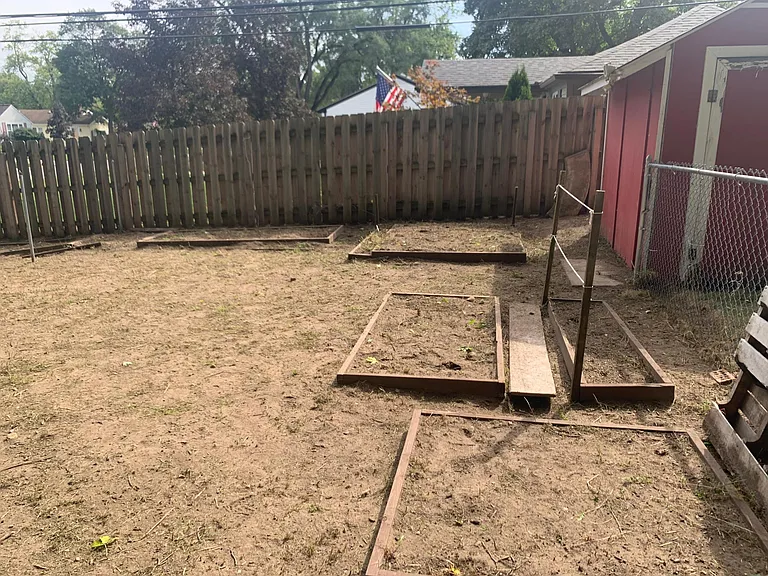3105 W Auburn Rd — Photo 8