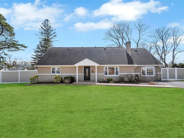 92 Huron Drive, Bay Shore, NY 11706