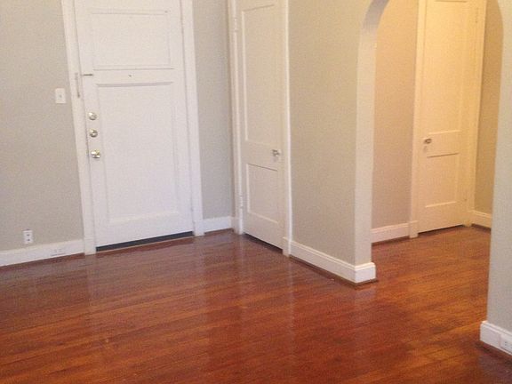 5th image of 4400 Gaston Ave APT 4