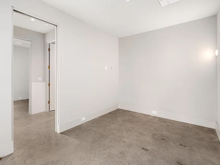 4500 River Wood Ct — Photo 27