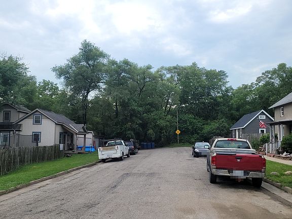 5th image of 802 3rd St