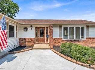 13574 Delaware Dr, Middleburg Heights, OH 44130