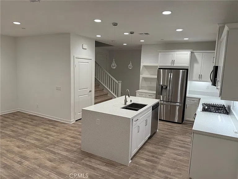 9504 N Corterra Ln — Photo 2