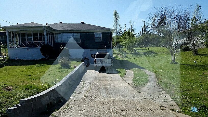 2nd image of 464 6th Ave