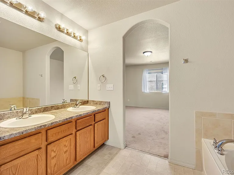 2274 Shady Aspen Dr — Photo 15