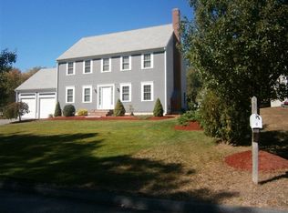 4 McKensie Ln, Fairhaven, MA 02719