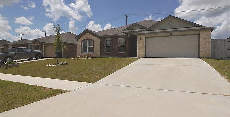 Curb appeal front of house
