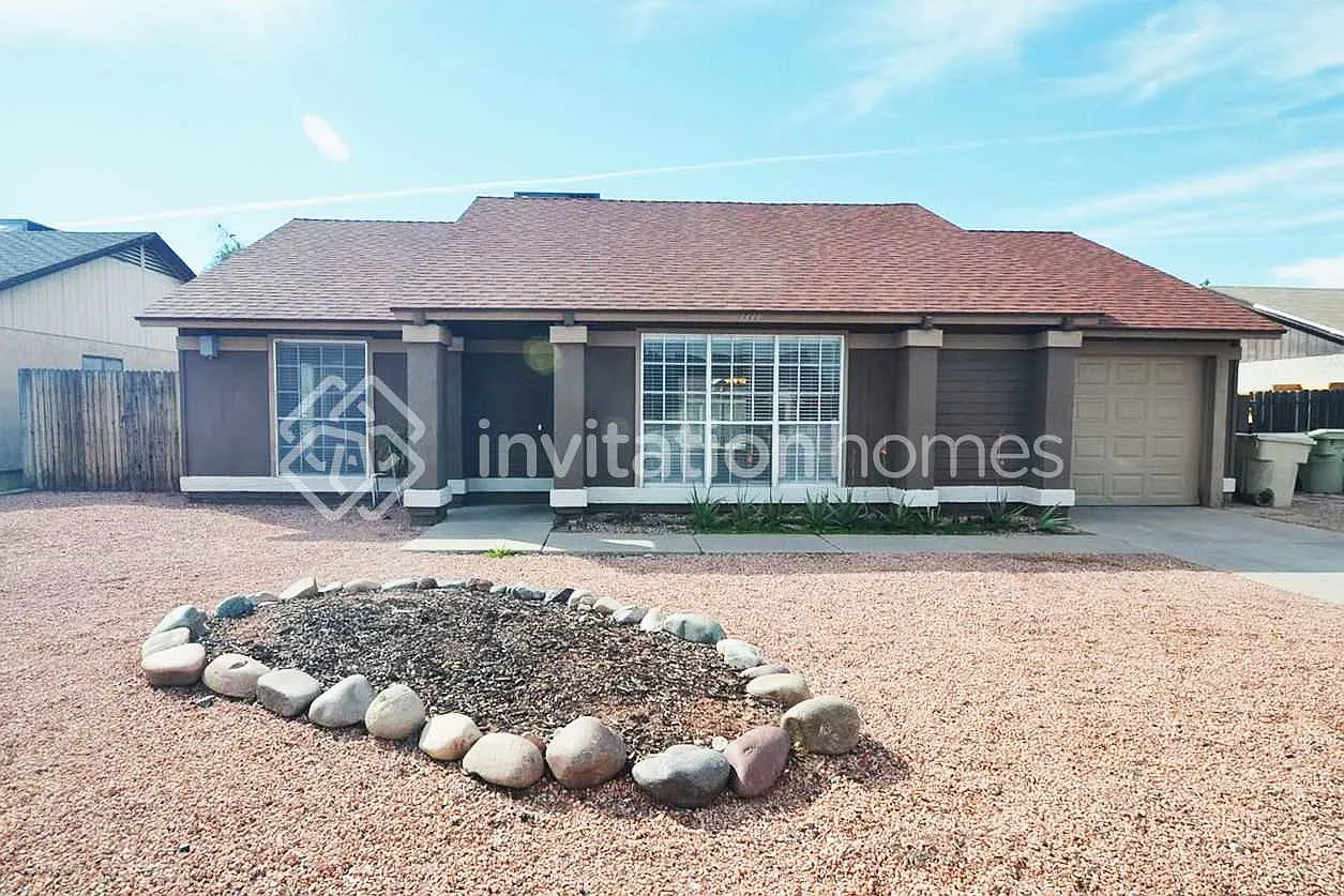 7333 W Oregon Ave Glendale, AZ 85303 — Photo 1