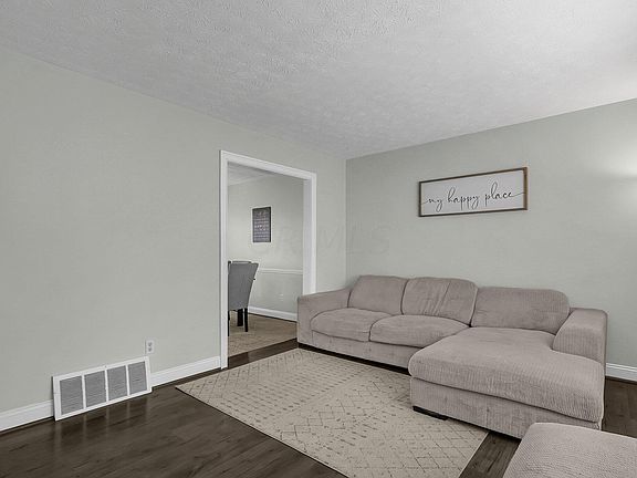 4th image of 595 Pickerington Hills Dr
