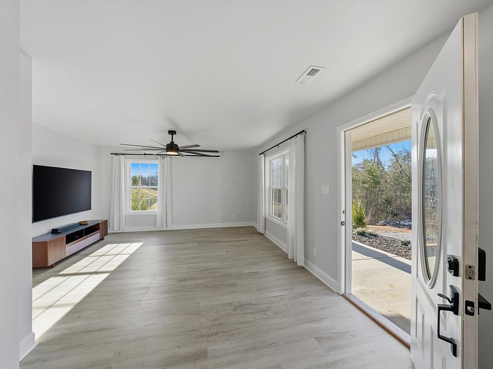 1st image of 1912 Laurel Ln #1912
