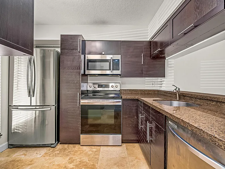2700 S Oakland Forest Dr #305 — Photo 11