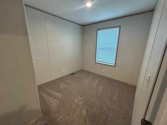 5th image of 450 & 475 W Main St Lot 42