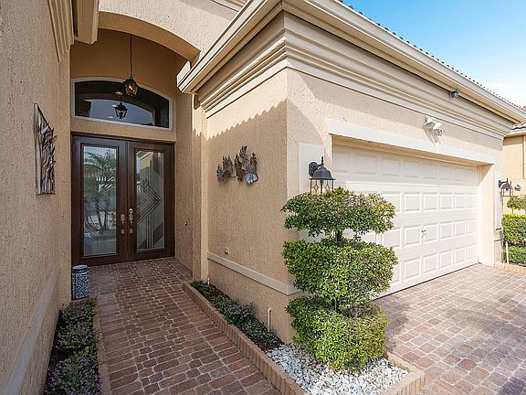 2nd image of 7080 Demedici Cir