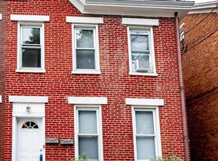 324 N College St, Carlisle, PA 17013