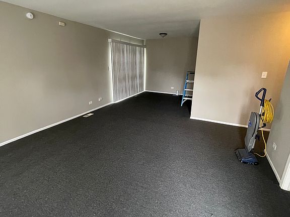 4th image of 2306 Windsor Ln
