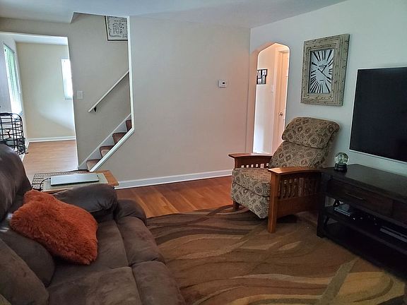 1st floor living room