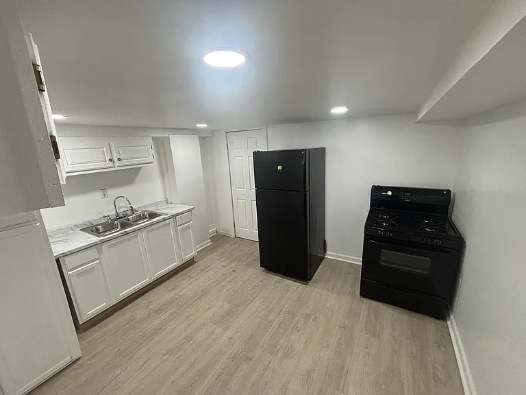 4237 Ulloa St #1 — Photo 13