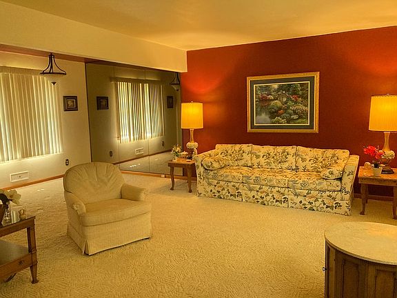 Main Floor Living Room 