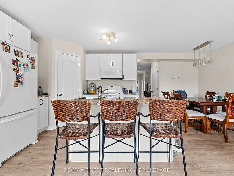 903 Blossom St — Photo 9