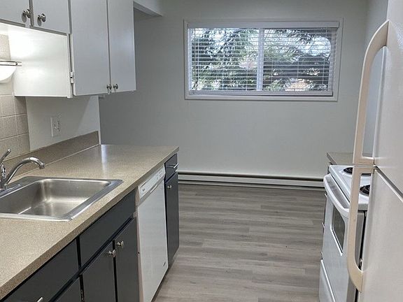 4th image of 533 SE 27th Ave #521