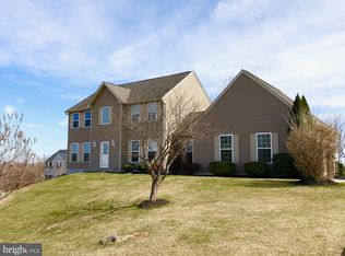 428 Pinnacle Dr, Bunker Hill, WV
