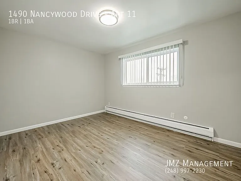 1490 Nancywood Dr #11 — Photo 7