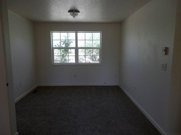 4th image of 2220 Buckskin Dr