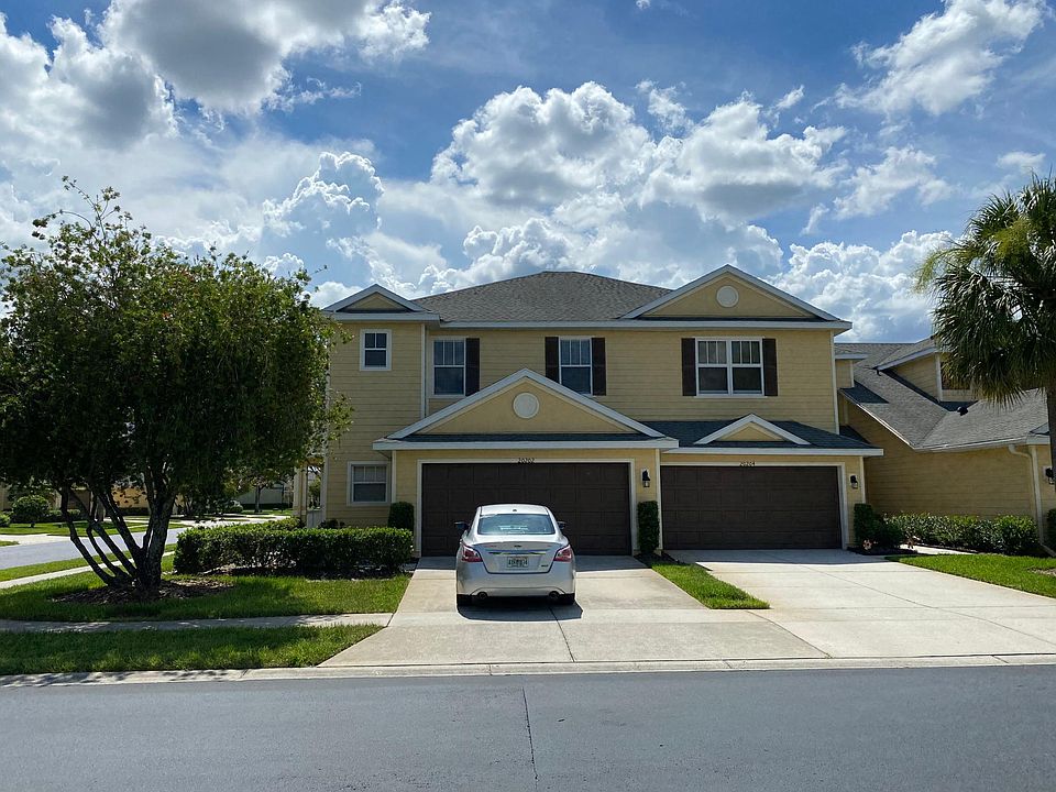 Front of home - Garage view