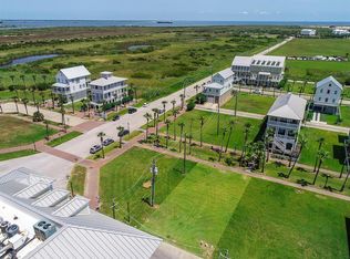 721 Beachtown Psge, Galveston, TX 77550