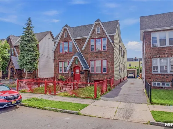 202 Eastern Pkwy, Newark, NJ 07106