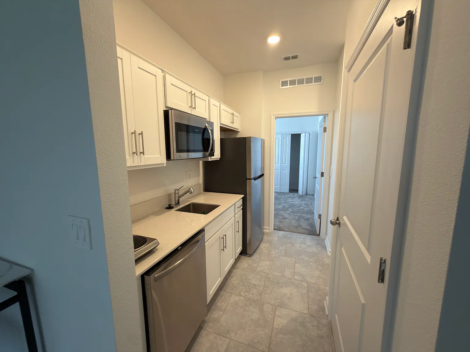 Gorgeous home with seperate mother in law suite. — Photo 4