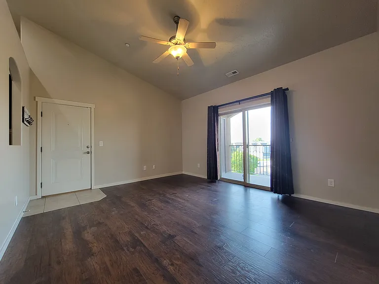223 E Jordan Ridge Blvd #109 — Photo 10