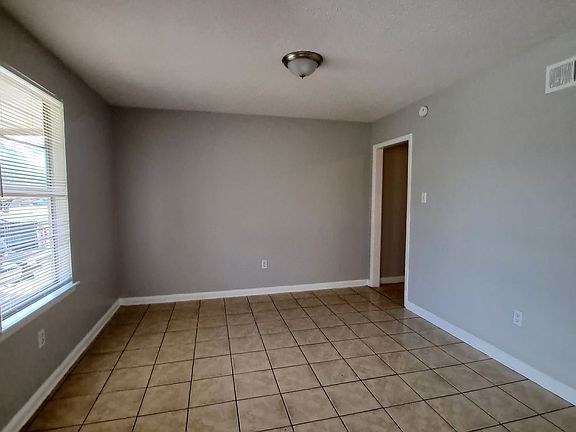 2nd image of 3387 Barbwood Dr