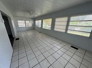 1001 52nd Ave W, Bradenton, FL 34207