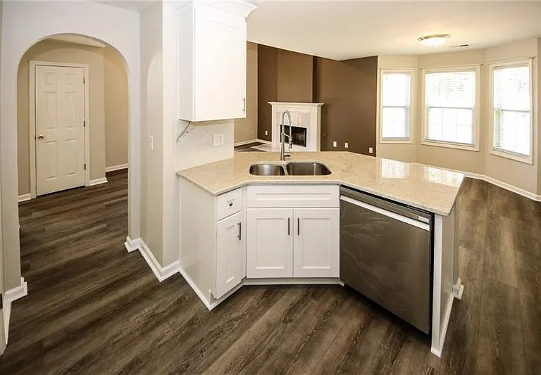 121 Stoneforest Dr — Photo 21
