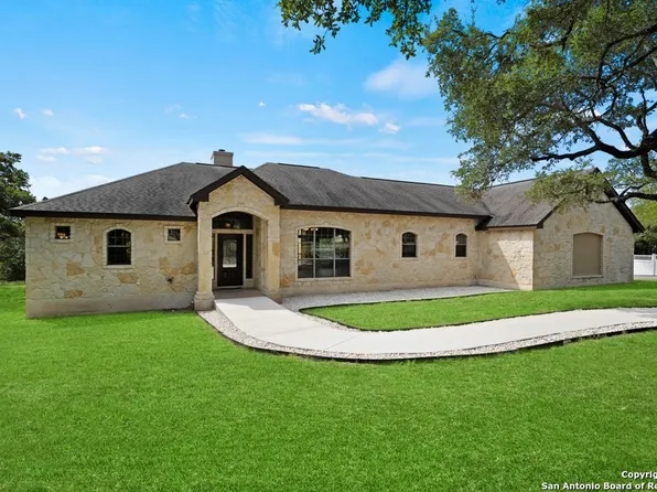 2026 MOUNTAIN FRST, Spring Branch, TX 78070