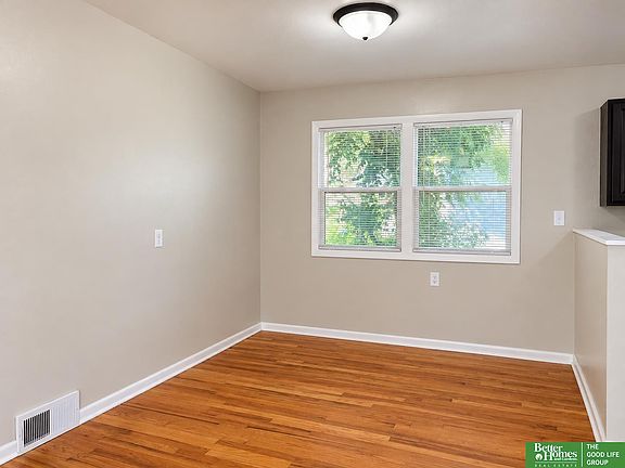 3rd image of 7108 N 39th St