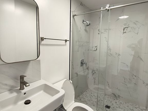 5th image of 1280 W 37th Pl #A3
