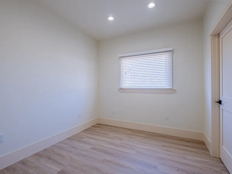 Catalina Residences — Photo 44