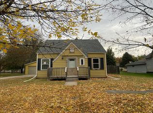 721 10th St, Hatton, ND 58240