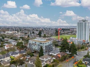 5693 Elizabeth St #408, Vancouver, BC V5Y 3K1