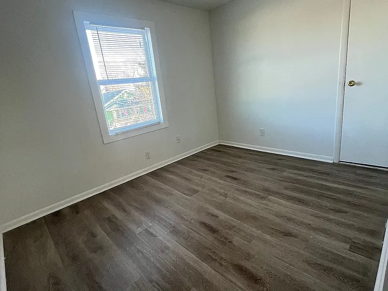 1702 Lawn Ave #2 — Photo 9
