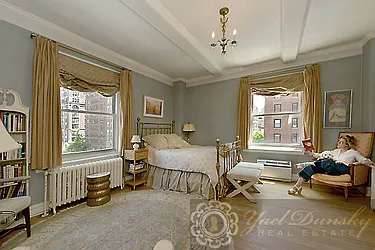 Sold by Yael Dunsky Real Estate