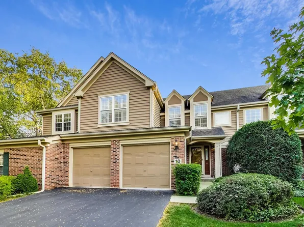 18 Ashford Ct, Lincolnshire, IL 60069