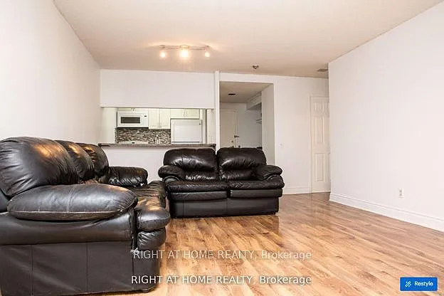 7 Bishop Ave #1104 — Photo 5