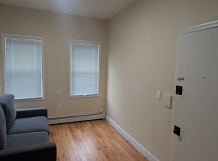 135 Hopkins Ave APT 4, Jersey City, NJ 07306