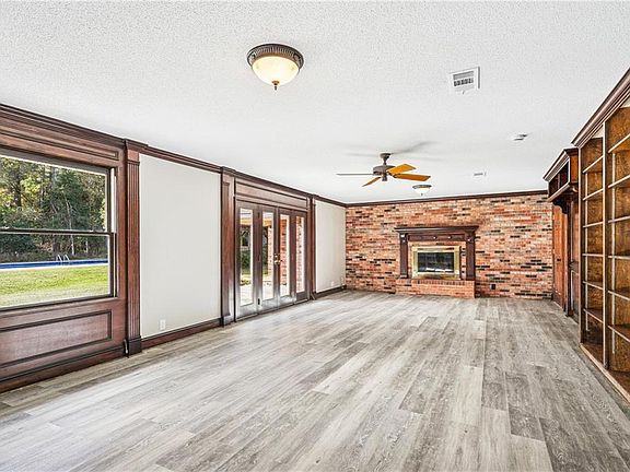 3rd image of 106 Magee Rd