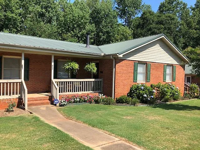 240 Seagraves Dr #240 — Photo 6