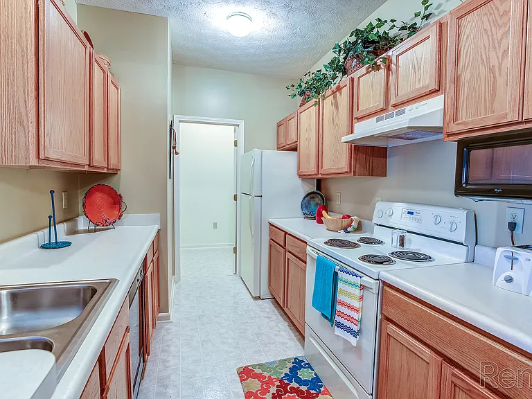 Georgetown Oaks Apartments — Photo 2